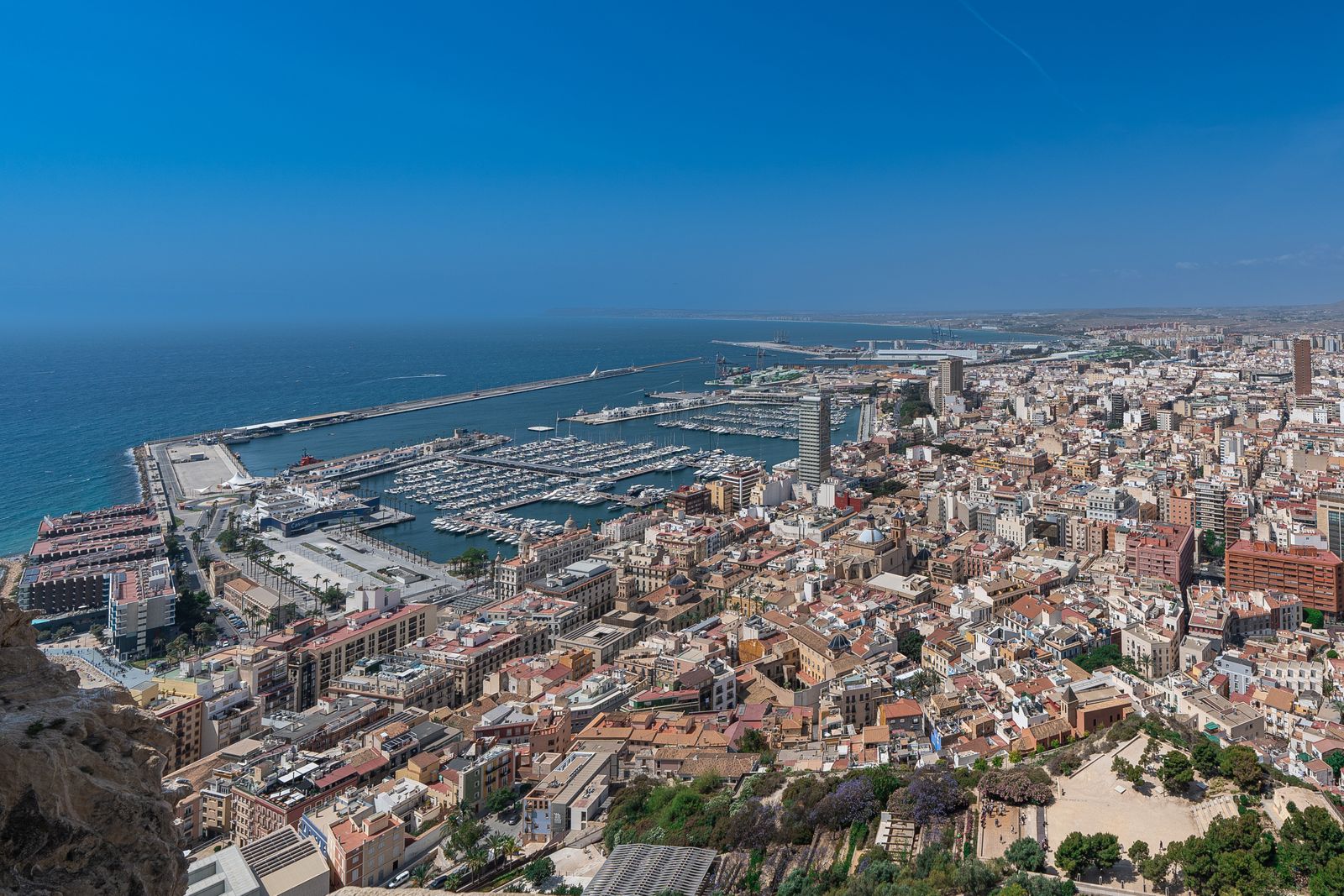Alicante — destino de tipo urbano