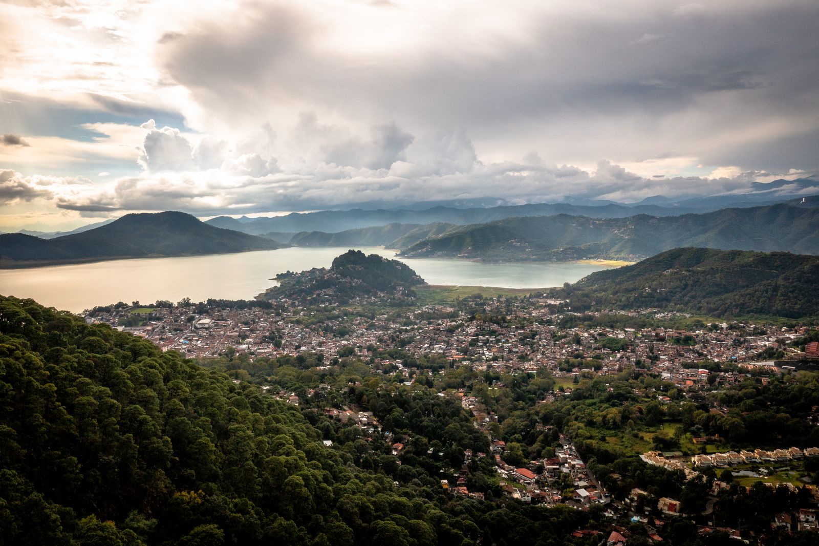 Valle de Bravo — destino de tipo ecoturismo